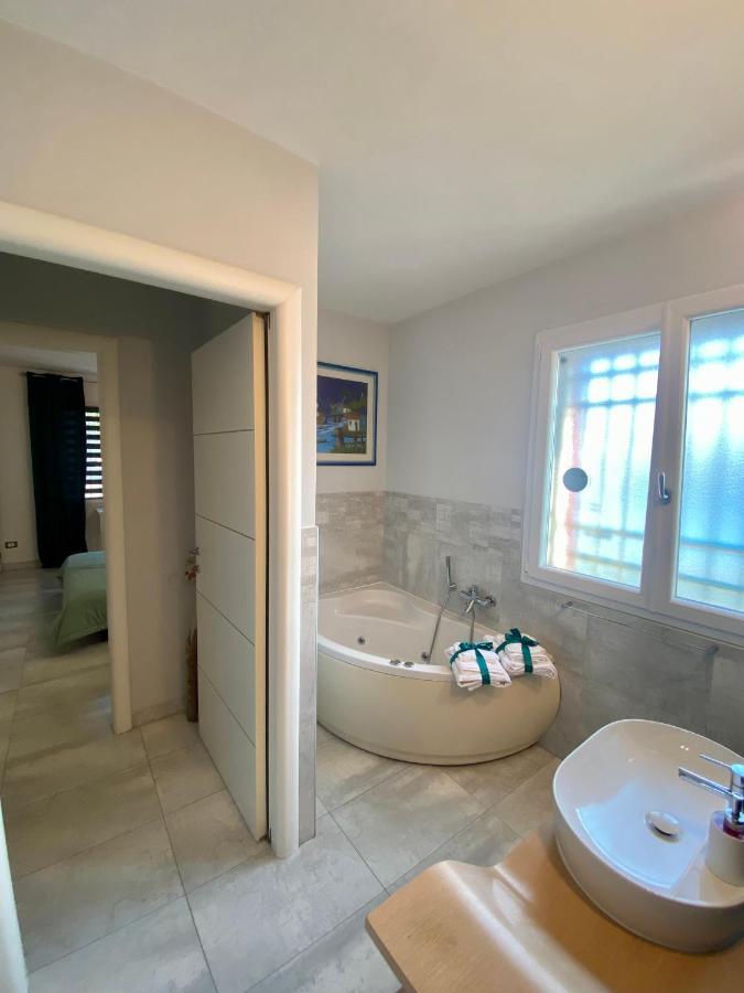 Tra Campagna E Mare Bed & Breakfast Lido delle Nazioni Exterior photo